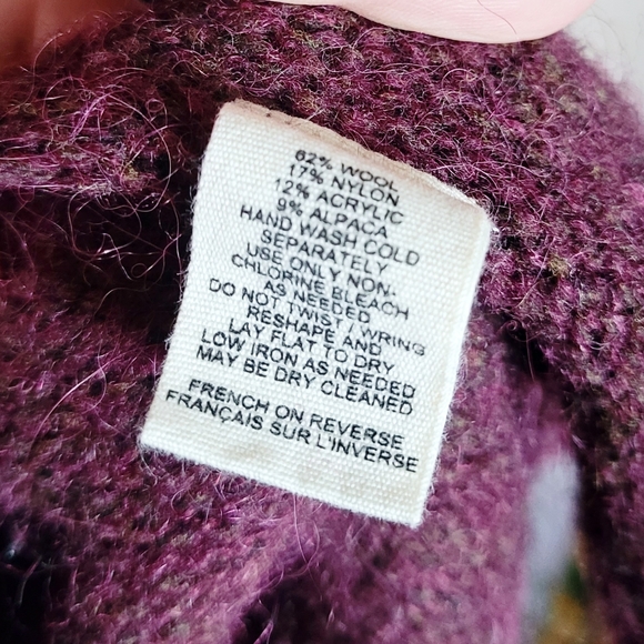 Beautiful overlap Wool/Alpaca sweater - Picture 11 of 12